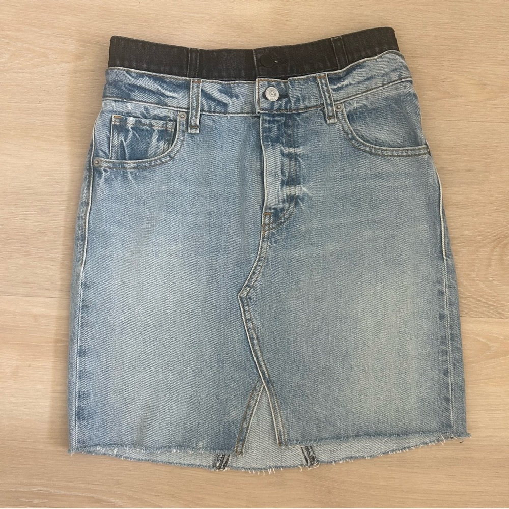 Hudson Jeans “Lulu” Denim with Black Trim Raw Hem Mini Skirt Size 25